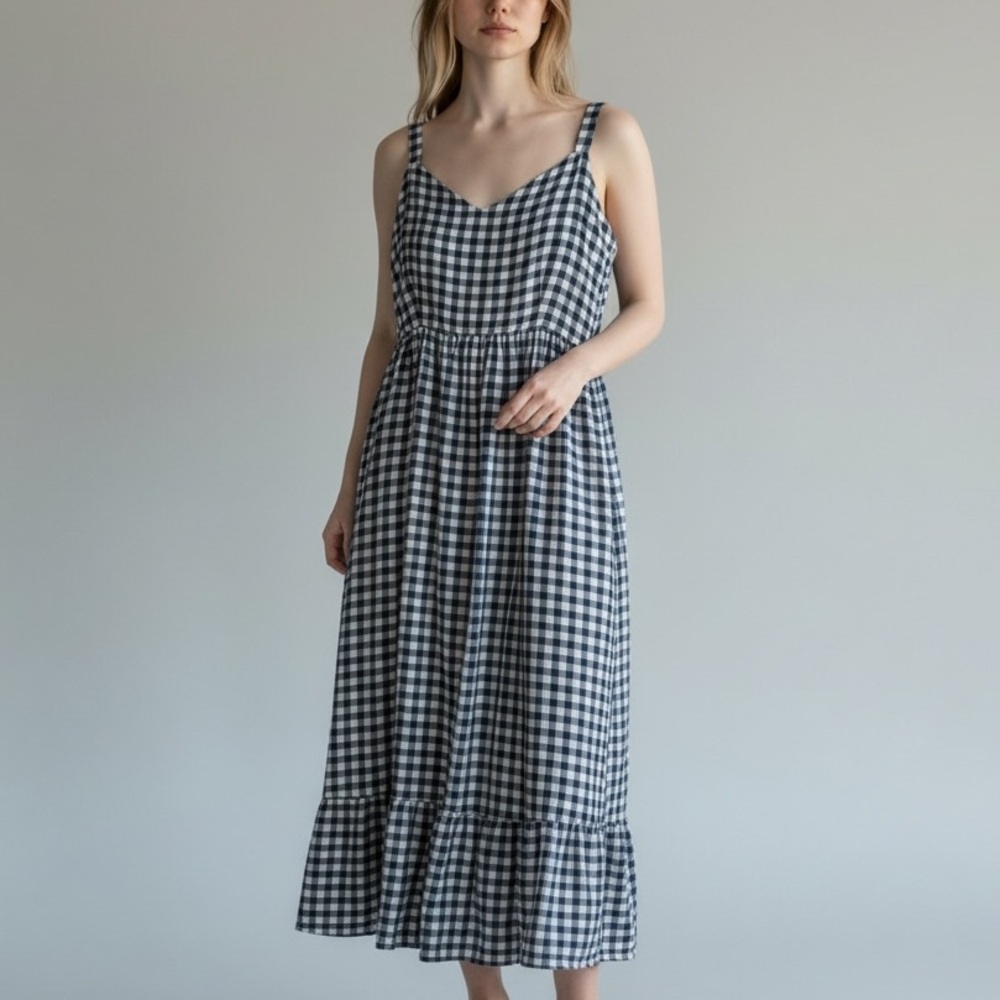 🔥FINAL SALE🔥 C&C California Navy Blue and White Checkered Midi Dress